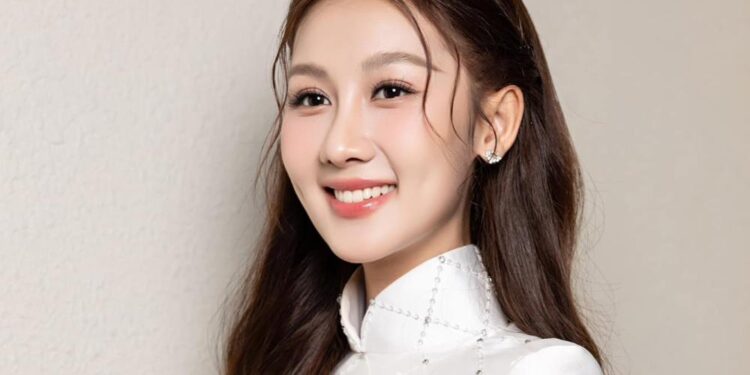 Hoà Minzy, Đức Phúc, Tùng Dương, Ari Quế Anh, Hera Ngọc Hằng trình diễn tại chung kết Hoa hậu Quốc gia Việt Nam 2024