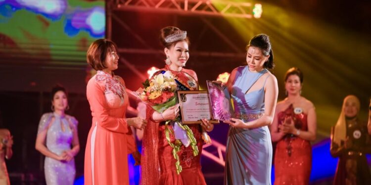 Huỳnh Thanh Thuý toả sáng với ngôi vị Hoa hậu Đại sứ Doanh nhân Quốc tế