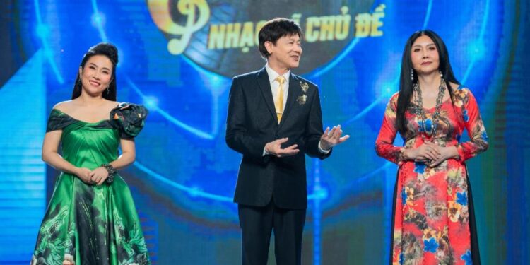 NSƯT Vân Khánh trổ tài thị phạm Hoàng Tâm Anh, “gây sốt” vì quá mùi mẫn