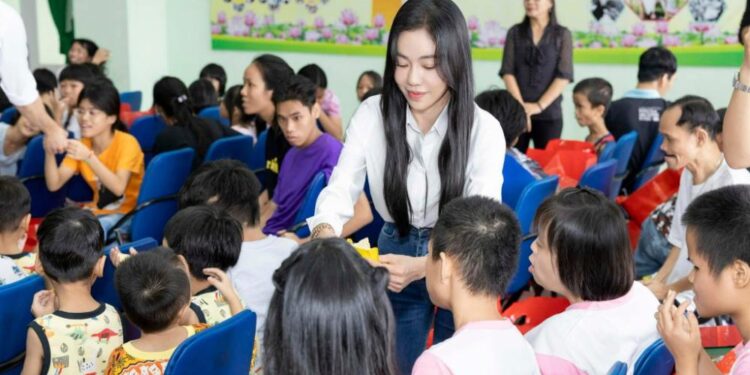 Cục Sở hữu Trí tuệ trao nhãn hiệu Người đẹp nhân ái cho công ty Sen Vàng   