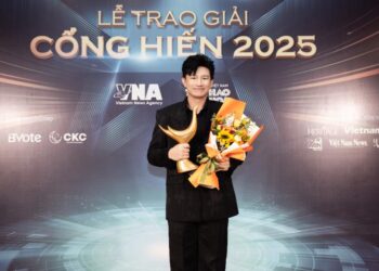 Mới ra mắt 1 năm nhưng Dược sĩ Tiến và “đứa con tinh thần” Trẻ Concert đã ẵm giải “Ấn tượng Cống Hiến”