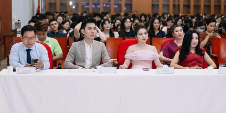 CEO Lê Phạm – Nhà tài trợ đồng hành cùng sự kiện “Sức mạnh của lời nói”