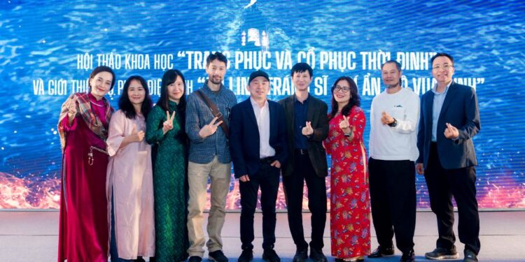 Nguyễn Phan Quang Bình từ “Cánh đồng bất tận” đến thời đại huyền  sử oai hùng của ““Hộ Linh Tráng Sĩ – Bí ẩn mộ Vua Đinh”