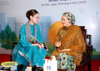 Hoa hậu Bảo Ngọc điều hành phiên đối thoại thanh niên cùng Phó Tổng thư ký Liên Hợp Quốc