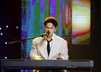 Huy Nguyễn Dominix vừa đàn hát, vừa diễn xuất, giành trọn điểm 10 từ giám khảo