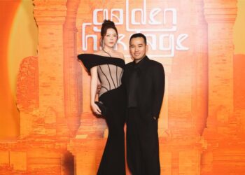 Lý Nhã Kỳ đeo kim cương 20 tỷ dự fashion show