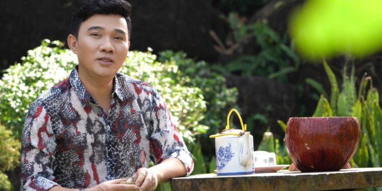 Quang Linh hát nhạc Phật “Về nơi vô thường”