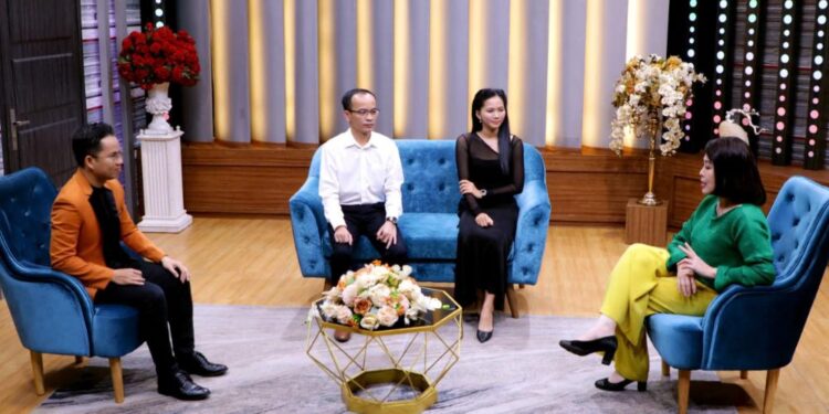 Mảnh Ghép Hoàn Hảo: Bất đồng công việc, vợ chồng trẻ xém ly hôn 3 lần