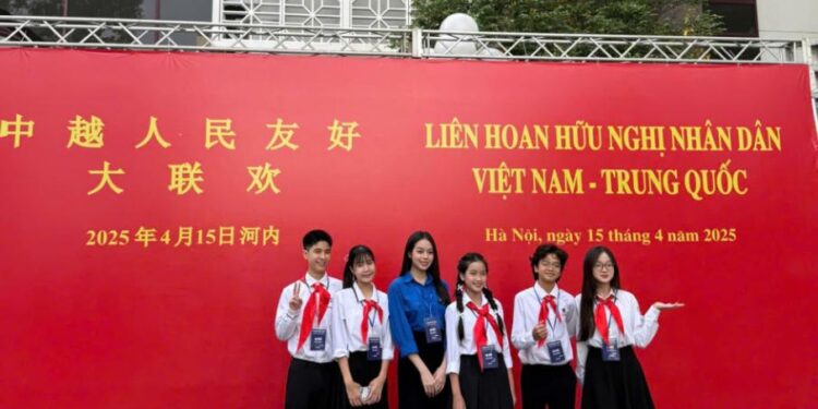 Hoa hậu Thanh Thủy đồng hành cùng thanh niên Việt Nam trong sự kiện “Gặp gỡ hữu nghị nhân dân Việt Nam – Trung Quốc”