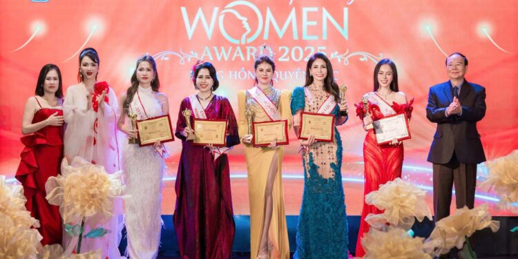 Lễ tôn vinh Bông Hồng Quyền Lực: Nơi tài sắc và bản lĩnh được tỏa sáng 