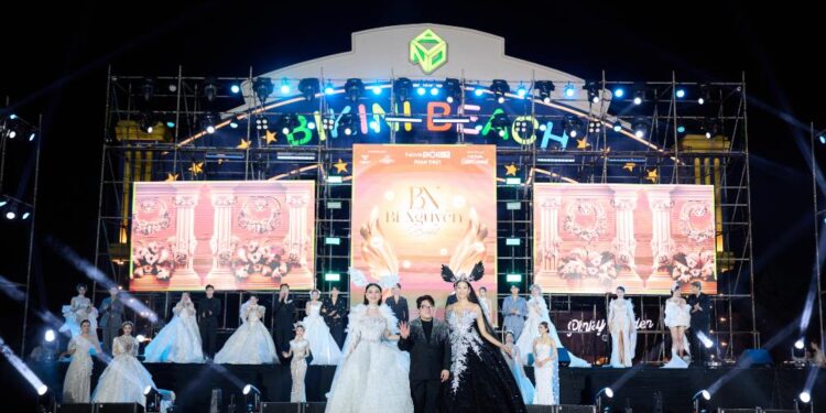 Đông Nhi, Lâm Khánh Chi, Hoàng Thuỳ, Như Vân trình diễn thời trang lễ hội thời trang bên bờ biển NovaWorld