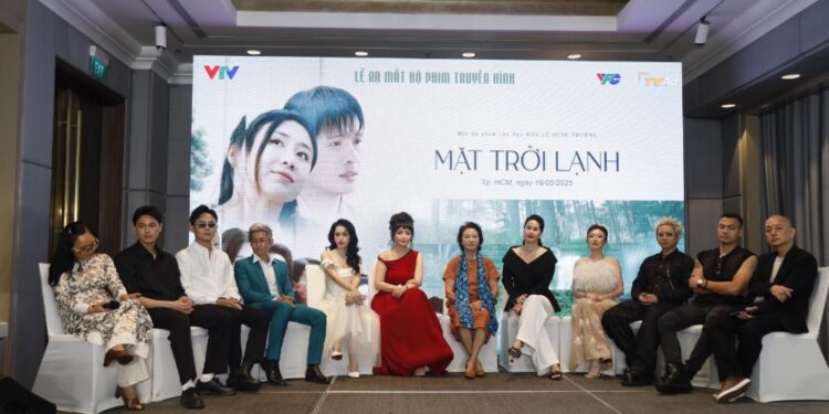    Dàn diễn viên đình đám Việt hội ngộ trong “Mặt trời lạnh” của Đạo diễn Lê Hùng Phương