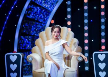 NSƯT Ốc Thanh Vân hài hước tiết lộ từng ký tặng vào sổ hộ khẩu của người hâm mộ