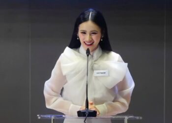 Phần thi Head To Head Challenge của Hoa hậu Ý Nhi tại Miss World