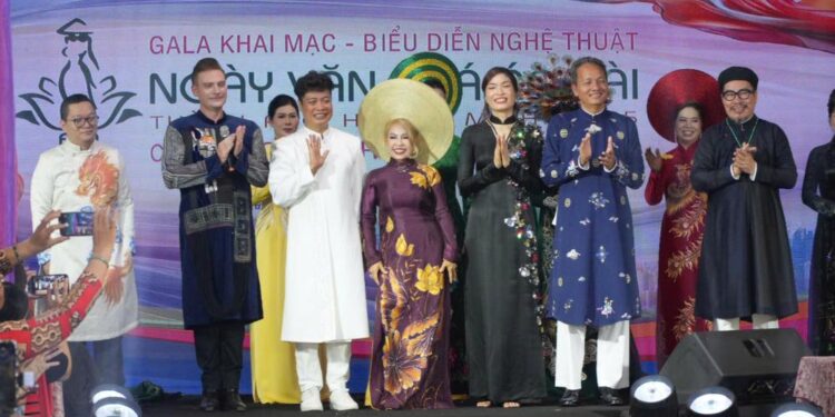 Hơn 100 thiết kế Áo dài tỏa sáng trong Gala “Áo dài tri ân”