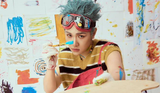 Captain Boy đánh úp fan với món quà lớn trước thềm fan meeting