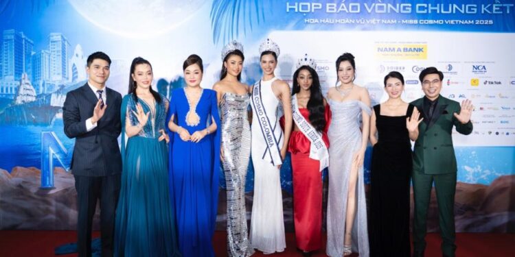 Hoa hậu Hoàng Thanh Nga xuất hiện nổi bật tại họp báo Miss Cosmo Vietnam 2025 với phong cách quý phái