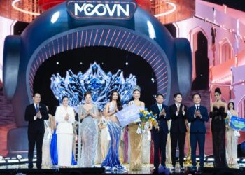 Vẻ đẹp kiêu sa của Hoa hậu Hoàng Thanh Nga trong những thiết kế dạ hội tinh tế