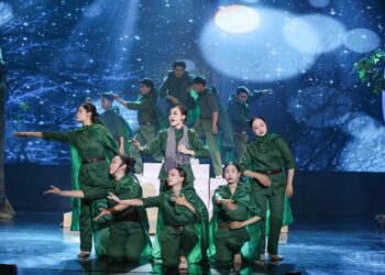 Giám khảo Đình Văn dành lời khen đặc biệt cho tài năng hát và diễn xuất của Đang Đang