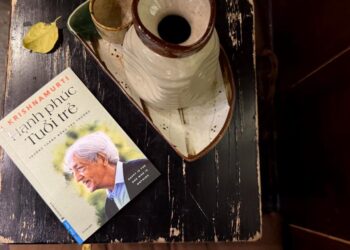 ‘Hạnh phúc tuổi trẻ’ – Cách để thoát khỏi cái bẫy thành công của mạng xã hội