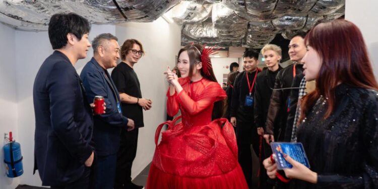 Từ cô bé dân ca đến hình ảnh cá tính: Chuyên gia Khoa Nguyễn nói gì về sự thay đổi của Phương Mỹ Chi?