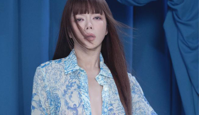 Lý Nhã Kỳ tung bộ ảnh lộng lẫy trước ngày đón tuổi mới