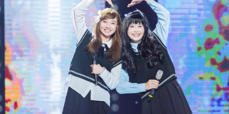 NSƯT Vân Khánh ấn tượng trước màn hòa ca, tái hiện hình ảnh Khởi My – Đông Nhi của thí sinh Minh Phượng – Yến Vy