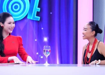 Ca sĩ Đoan Trang và Tiến sĩ Tô Nhi A bàn chuyện “Có nên để chồng vào phòng sinh?”