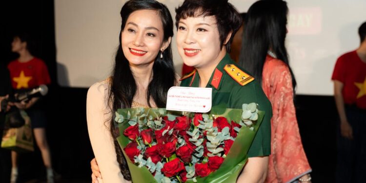 Thượng tá, NSUT , Đạo Diễn Đặng Thái Huyền: “Thông điệp cốt lõi của ‘Mưa Đỏ’ chính là sự hoà hợp dân tộc, đoàn kết toàn dân sẽ tạo nên một đất nước vững mạnh”