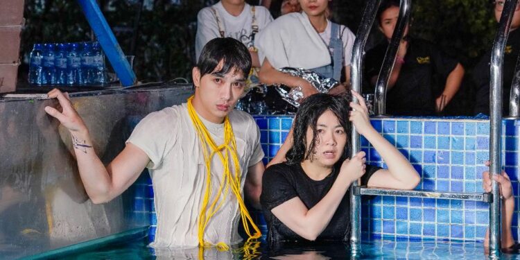 Phim Chị Ngã Em Nâng tung first look tuyệt đối điện ảnh