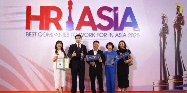 Tập đoàn của ông Johnathan Hanh Nguyễn được vinh danh hai giải thưởng quốc tế