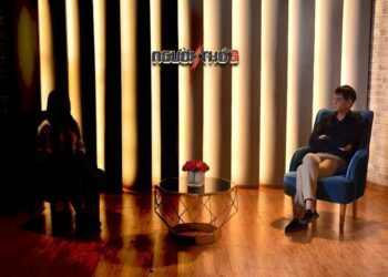 Người Thứ 3: Vợ nhân hậu đến mức chăm con cho tiểu tam sống chung nhà