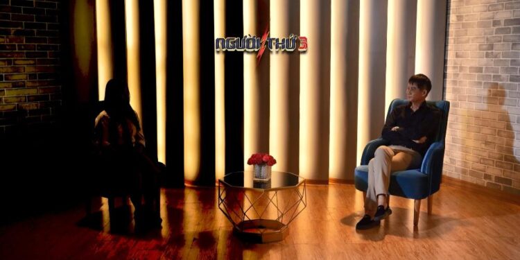 Người Thứ 3: Vợ nhân hậu đến mức chăm con cho tiểu tam sống chung nhà