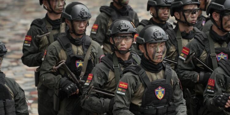 MONO khẳng định bản lĩnh trong tập 10 Chiến sĩ quả cảm 