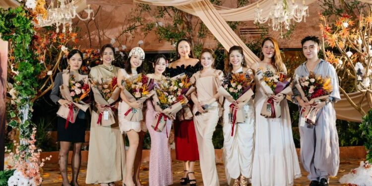  Dàn mỹ nhân đình đám Việt hội tụ trong ngày Vy Oanh ra mắt Album Ảo ảnh