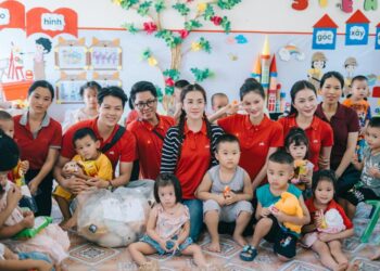 Câu lạc bộ Pickleball của nghệ sĩ tặng quà khắc phục hậu quả cơn bão số 3