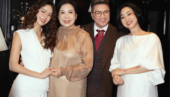 Đàm Vĩnh Hưng xúc động khi thưởng thức màn nhảy cực đỉnh của NSƯT Mỹ Duyên trong MV “Chỉ anh làm em khóc” 