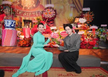 NS Quyền Linh, Ca sĩ Đức Phúc, Cát Tường, Hữu Quốc, Trần Tuấn Kiệt…thành tâm dâng hương, tri ân tổ nghiệp tại Nhà Hát Kịch Sân Khấu Nhỏ