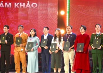 Sau “Địa Đạo”, “Mưa Đỏ”, Phim Tài Liệu “Chân Trời Rực Rỡ” của Hà Anh Tuấn tiếp tục được công nhận tại Liên Hoan Phim Việt Nam lần thứ XXIV