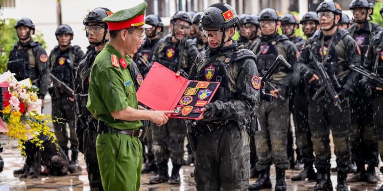 “Chiến Sĩ Quả Cảm”: Hành trình của những con số kỷ lục và những giọt nước mắt tự hào về lực lượng CAND Việt Nam