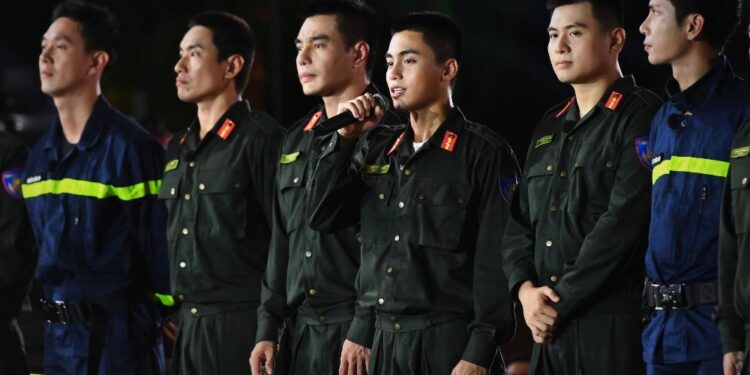 “Thập diện mai phục” sào huyệt của đối tượng truy nã khép lại mùa đầu tiên “Chiến Sĩ Quả Cảm”