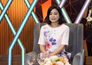 Nữ diễn viên 54 tuổi từng bị mẹ cấm theo cải lương vì sợ con gái khổ