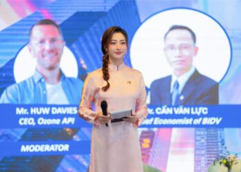    Lương Thuỳ Linh được “chọn mặt gửi vàng” cầm trịch MC tại Hội nghị cấp cao Vương Quốc Anh – Việt Nam