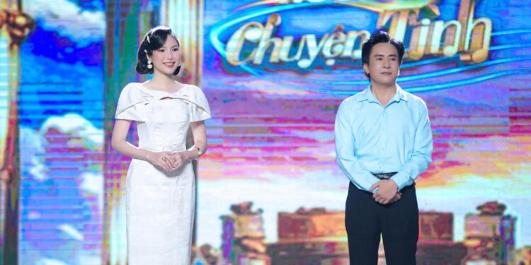 Tuấn Tú gây xúc động khi hát Nhìn Nhau Lần Cuối, khiến danh ca Thái Châu nhớ về cố nhạc sĩ Nguyễn Vũ