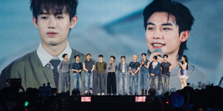 NSX Toàn năng SOOBIN đưa ra thử thách tâm lý, mời các tân binh rời khỏi cửa nếu không còn đủ ý chí