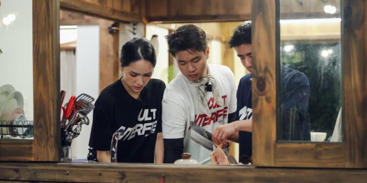 Ninh Anh Bùi dành lời khen ngợi cho sự đáng yêu của Chi Pu, Khuyến Dương liên tục “copy” bài