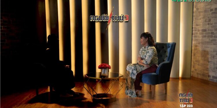 Cô gái vội cưới rồi than khổ, lên chương trình kể lể khóc như mưa bị “tạt gáo nước lạnh”