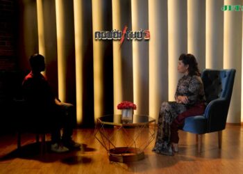 Con trai “tố” ba bạo hành mẹ suốt nhiều năm, rời gia đình để “giải thoát cho bản thân”