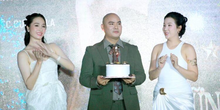 Lệ Ngang Trời vượt 2 tỷ lượt xem: A Tuân tổ chức lễ kỷ niệm tại TP.HCM