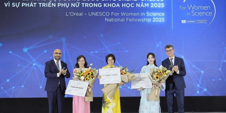 Chương trình học bổng quốc gia L’Oréal – UNESCO: 16 năm kiến tạo bệ phóng cho nữ giới trong cuộc đua khoa học toàn cầu